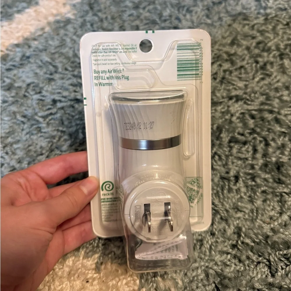 NWT Air Wick Plug In - Picture 2 of 2